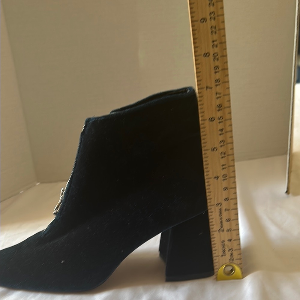 Zara Trafaluc Black Velvet Zip Front Block Heel Ankle Boots Size 36 - Picture 7 of 7